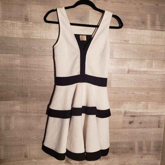 Torn by ronny kobo - Picture 1 of 3